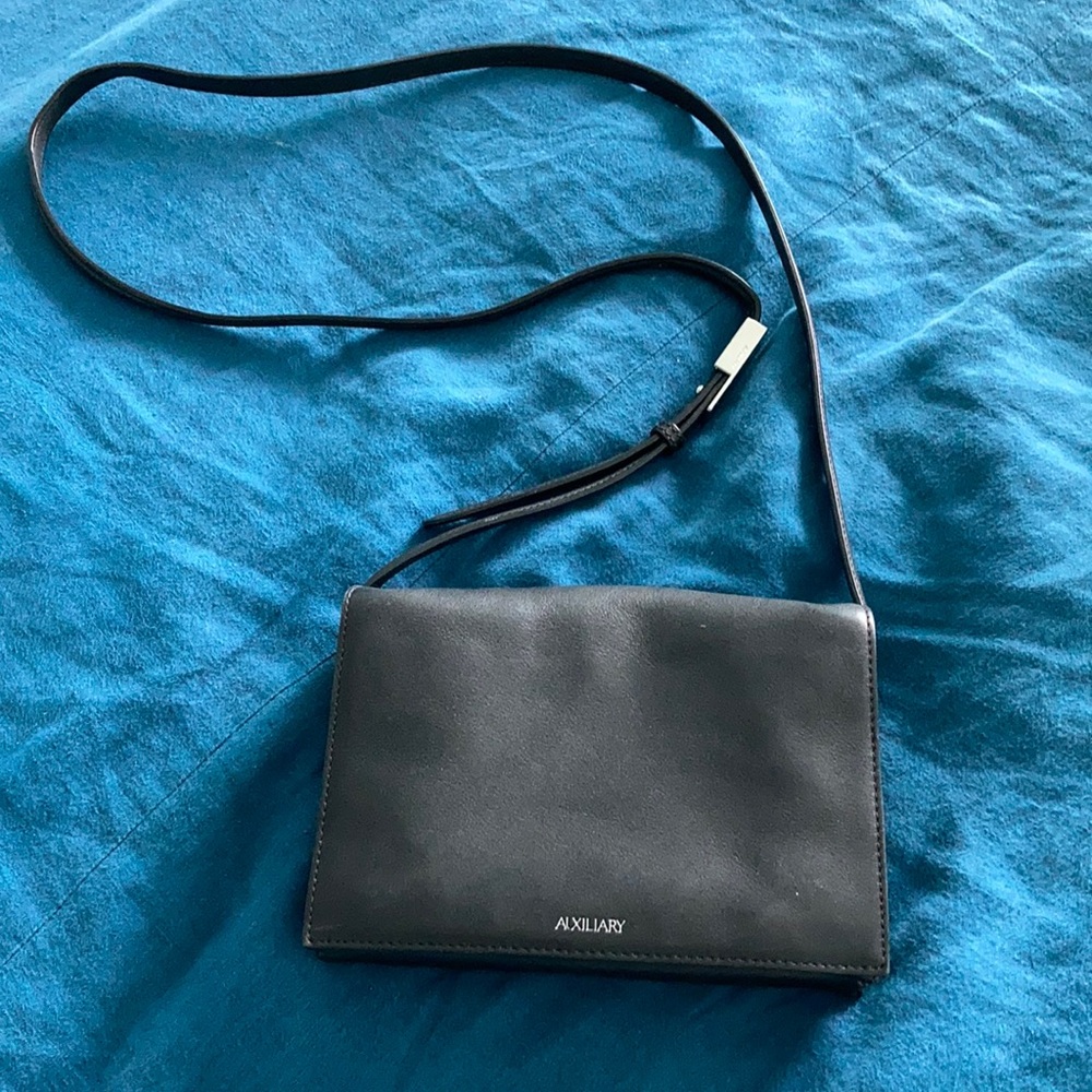 Auxiliary Leather Purse
